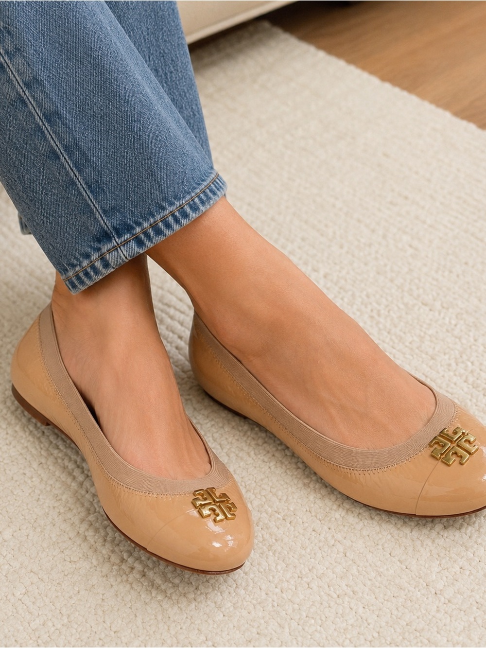 Tory Burch Minnie Travel Ballet Flats Nude Patent Leather Gold Logo 9M luxury